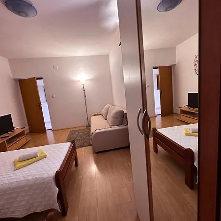 Lucija Apartment *
