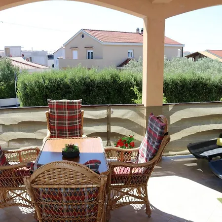 Apartment Lucija *