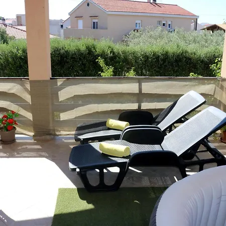 Lucija Apartment *
