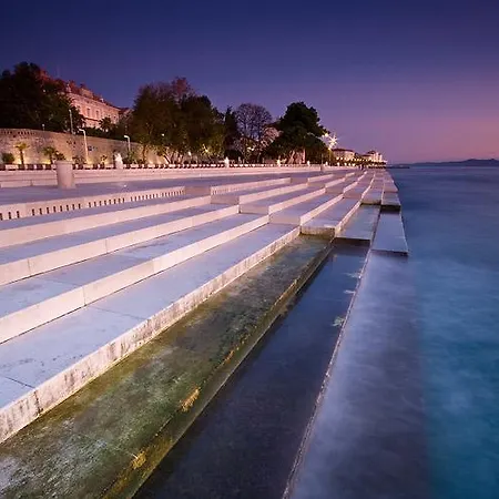 Lucija * Ζαντάρ